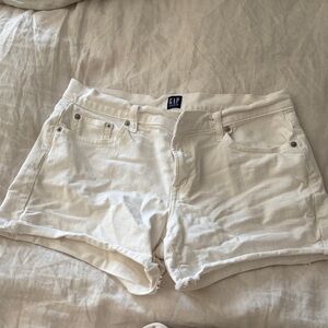 GAP Women's Cream 5” Jean Shorts